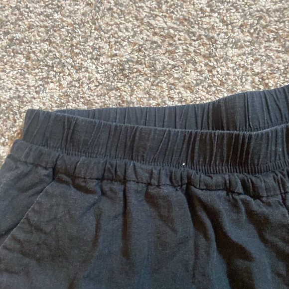 Linen shorts - Picture 2 of 5